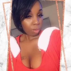 Meet your Posher, Monique